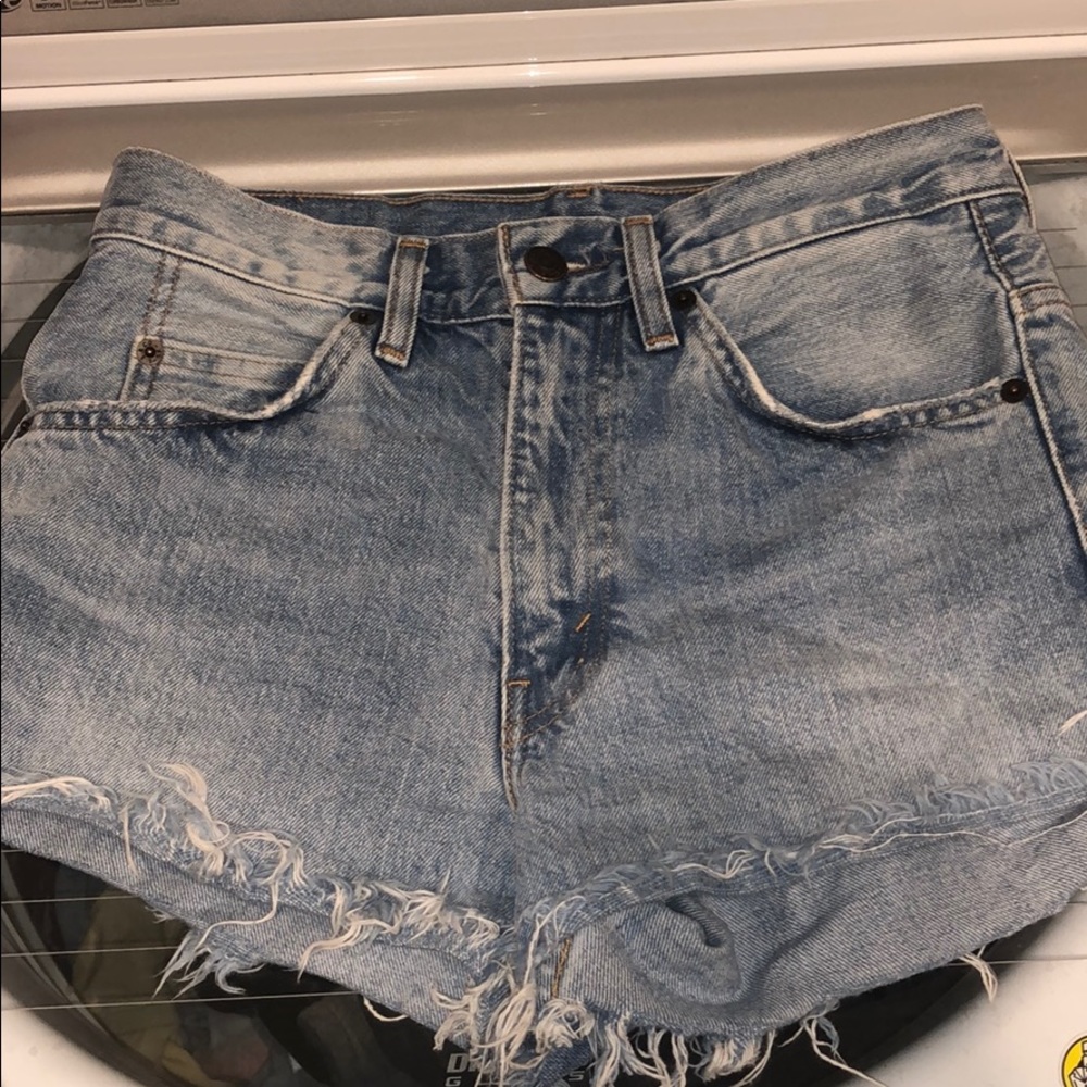 WOMENS VINTAGE LEVIS DENIM SHORTS